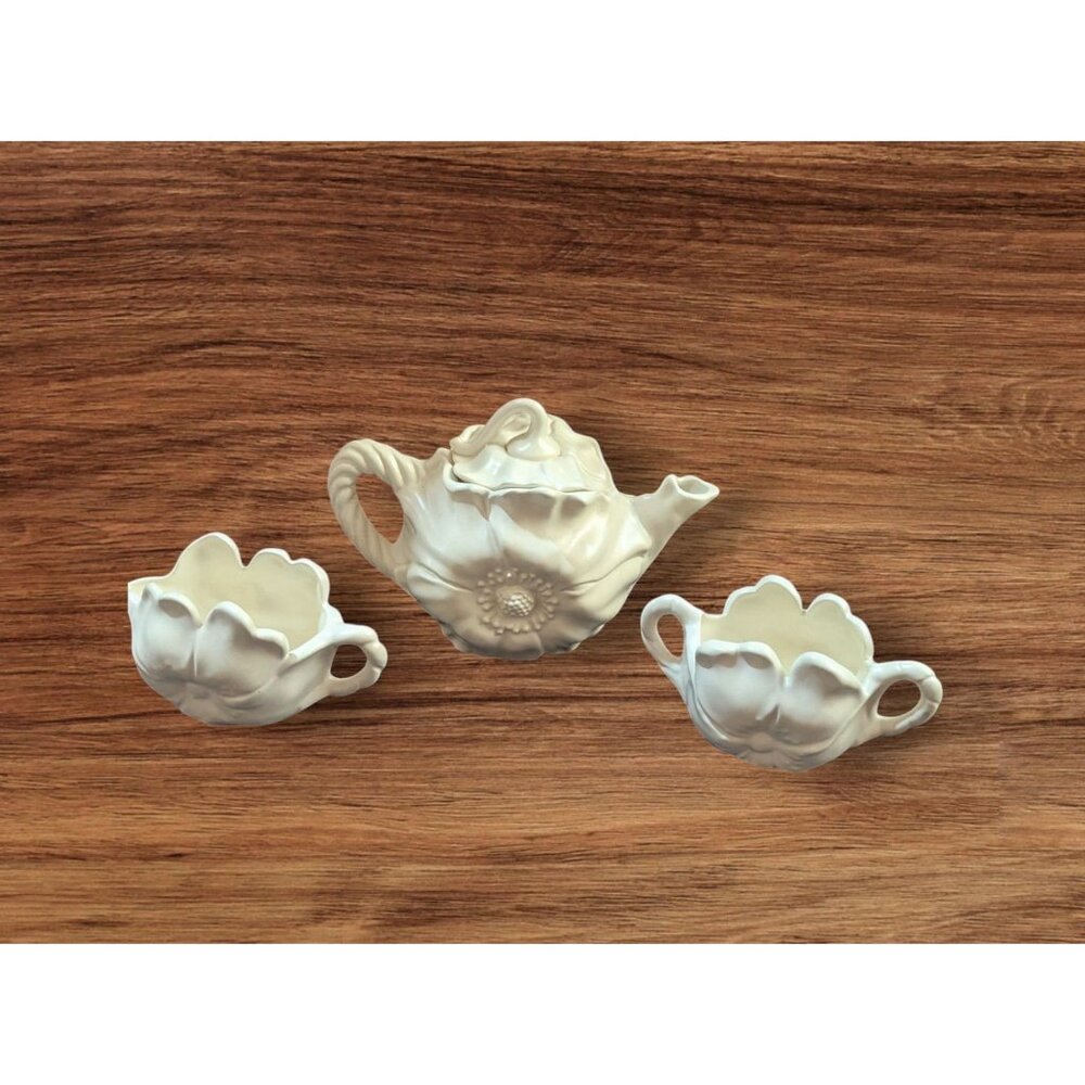 Vintage Ceramic Floral Tea Set With Teapot Creamer &‎ Sugar Bowl Elegant Petal